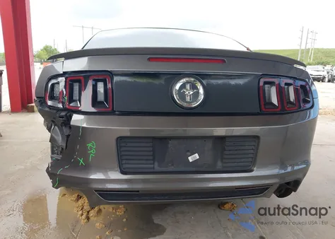 2013 Ford Mustang V6 Premium from USA, damaged, VIN 1ZVBP8AM1D5260370